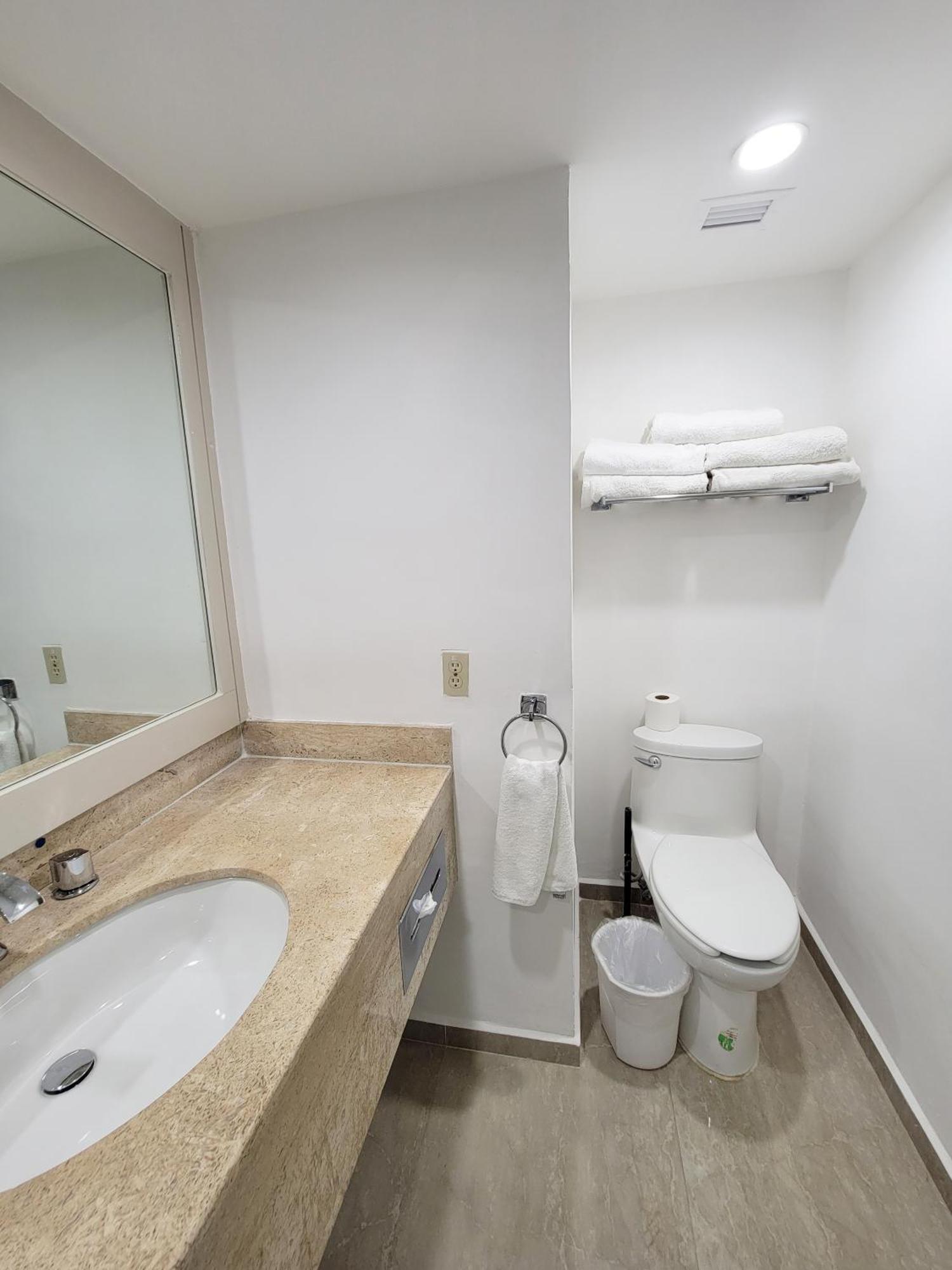 Beachfront Getaway Condo 坎昆 外观 照片